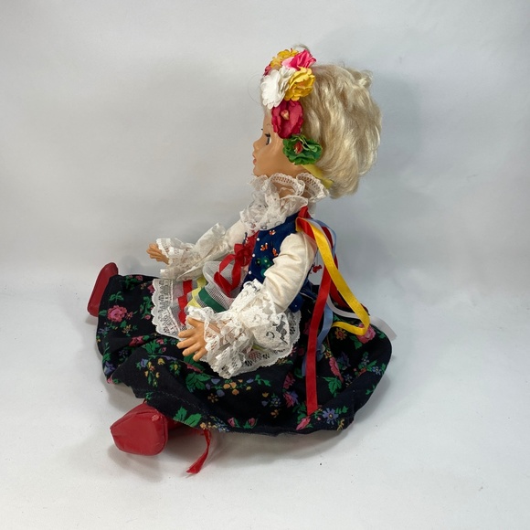 European Ethnic Dressed Sleepy Eye Vinyl Doll Short Blond Hair Ribbons 18" Tall - Picture 11 of 15